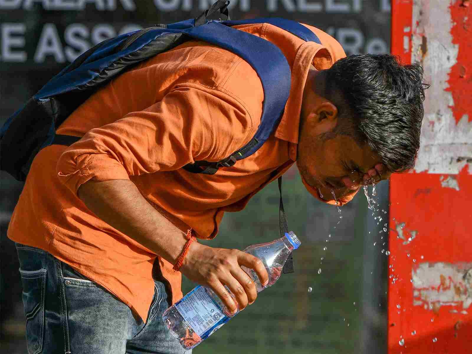 Tragedy in India: 37-year-old man dies after collapsing from extreme heat