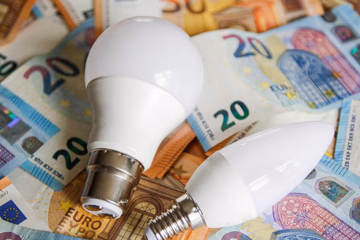 Irish Families Face Energy Crisis as Price Hikes Loom